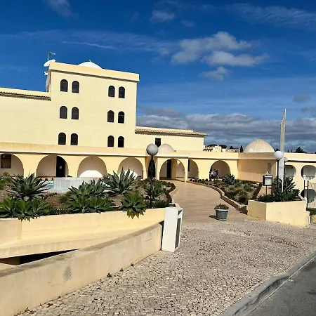 T1 Na De Centeanes - * Carvoeiro (Lagoa)